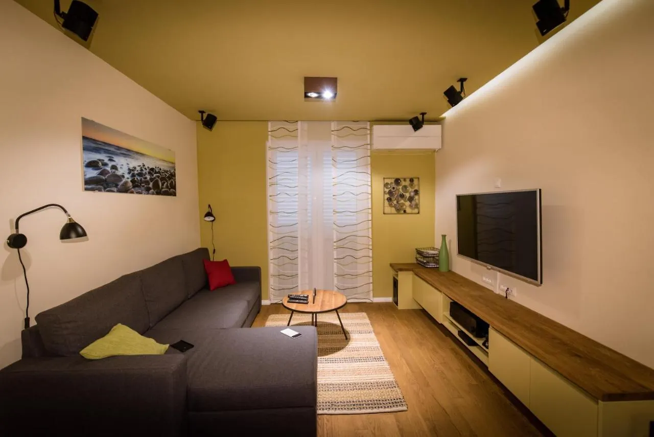 The Wall Apartment Zadar